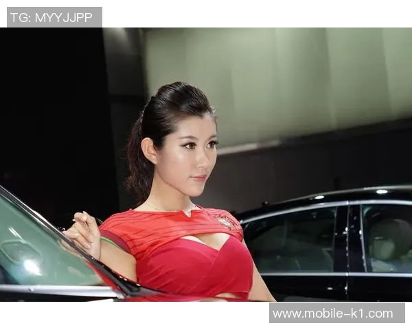 足球宝贝车展盛典精彩纷呈引领时尚潮流与运动激情的完美结合